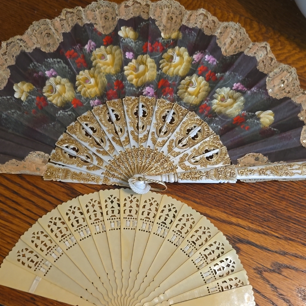 Elegant Floral Hand Fan